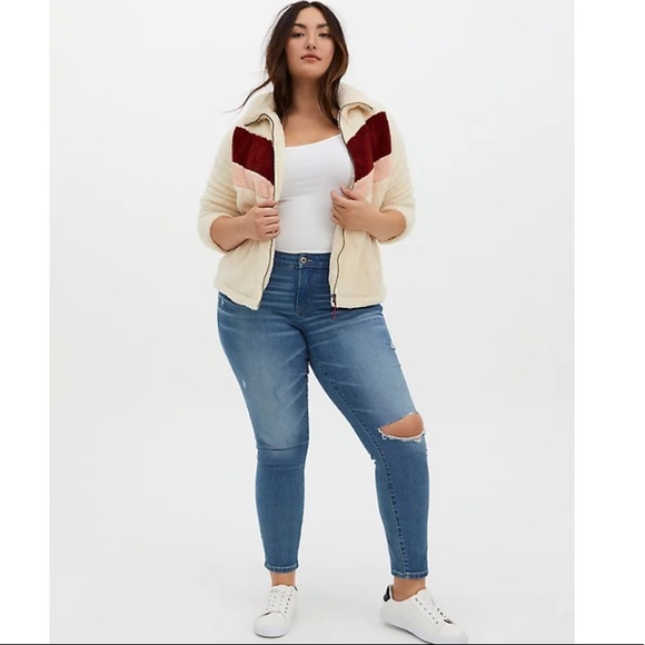 Red Chevron Stripe Faux Fur Zip Jacket - Picture 5 of 8